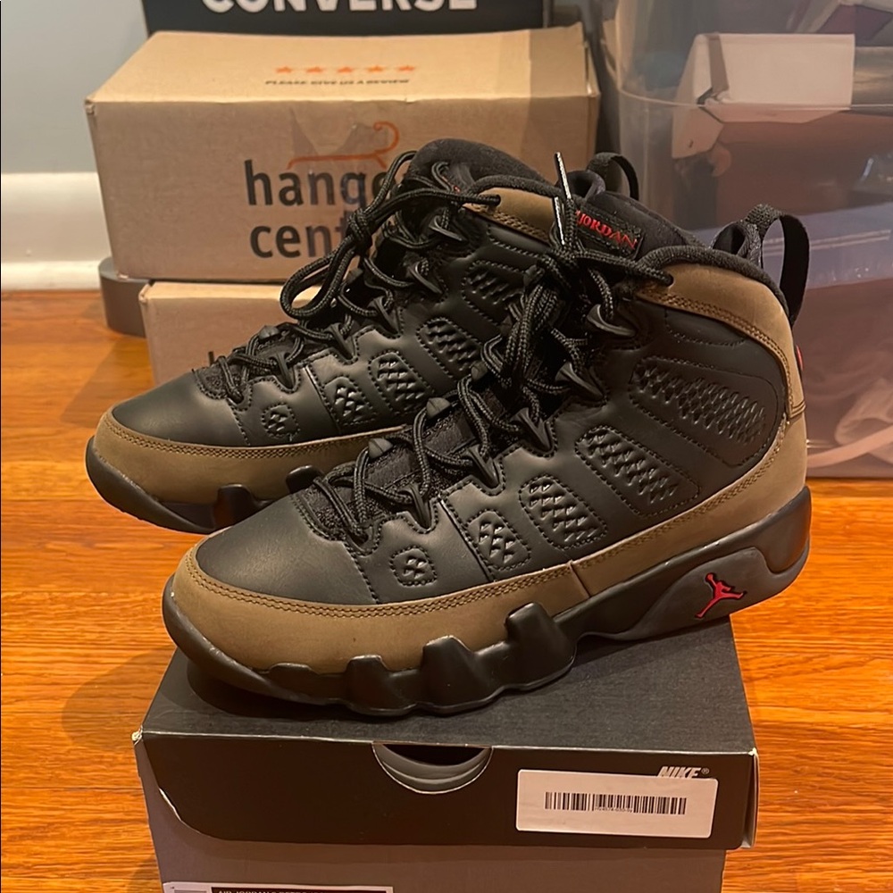 Nike Men's Black and Brown Sneakers
